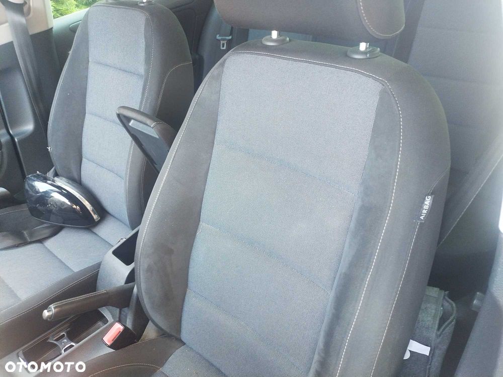 Volkswagen Golf - 14
