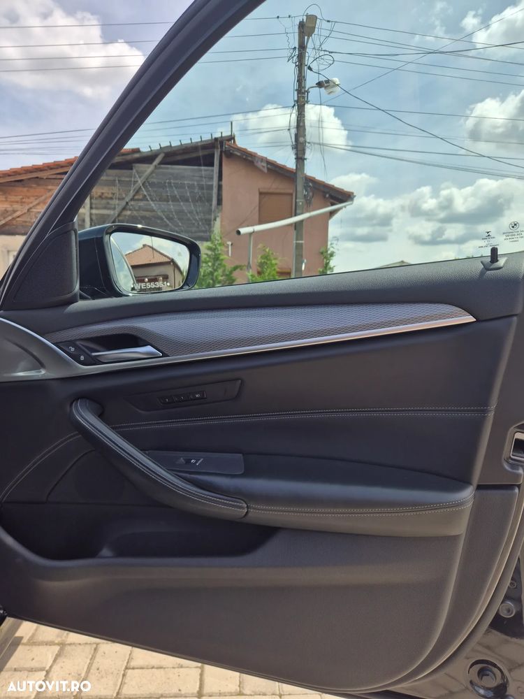 BMW Seria 5 520d xDrive AT - 16