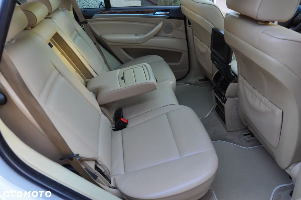 BMW X5 3.0si - 21