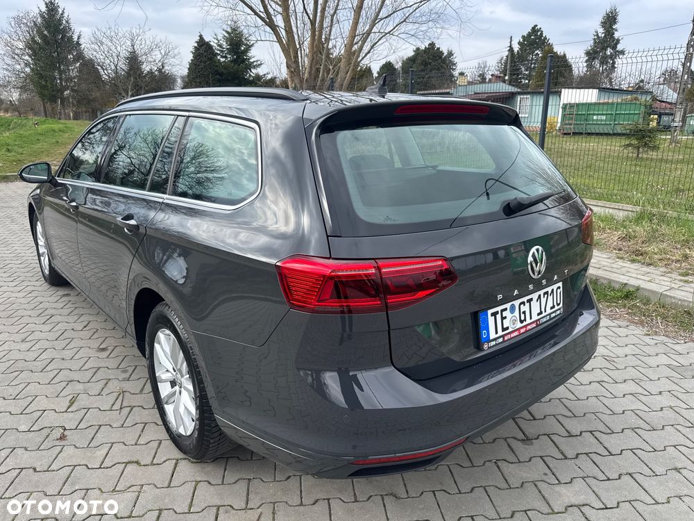 Volkswagen Passat - 5