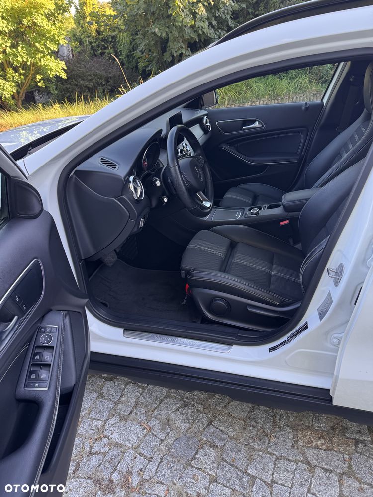 Mercedes-Benz GLA - 6
