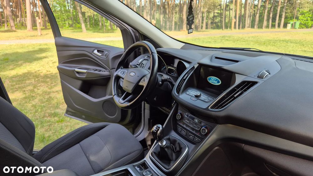 Ford Kuga 1.5 EcoBoost FWD Edition ASS MMT6 - 11