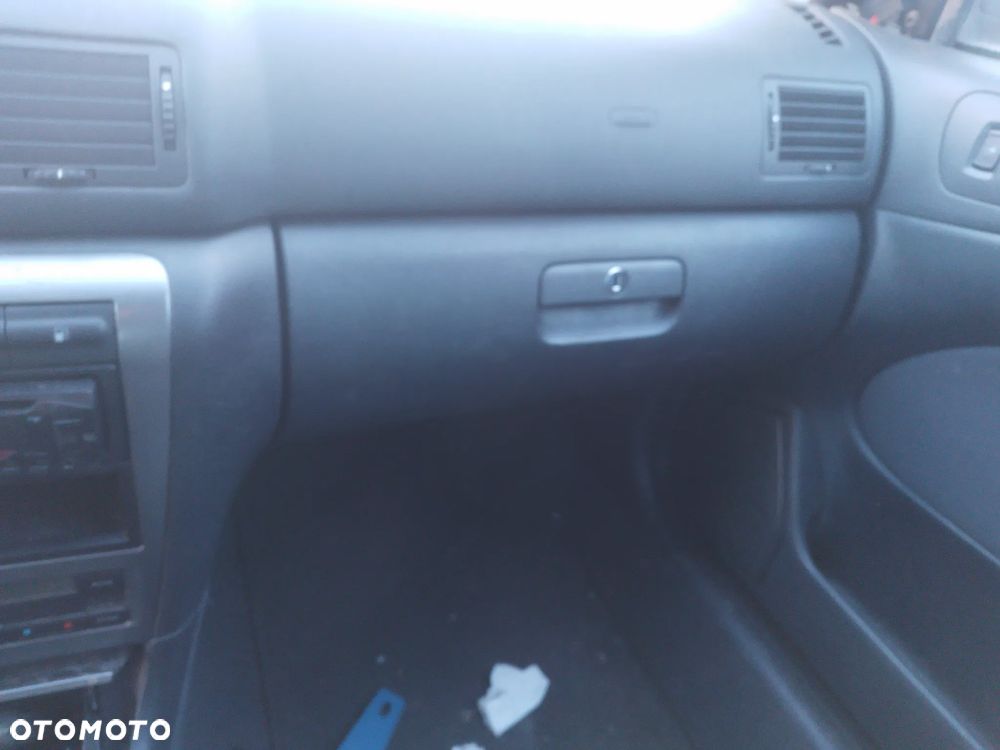 SKODA OCTAVIA I  00-10 1.6 BFQ    LUSTERKO ZEWNĘTRZNE PRAWE LEWE     9901 - 25