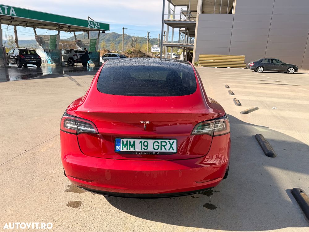 Tesla Model 3 - 6