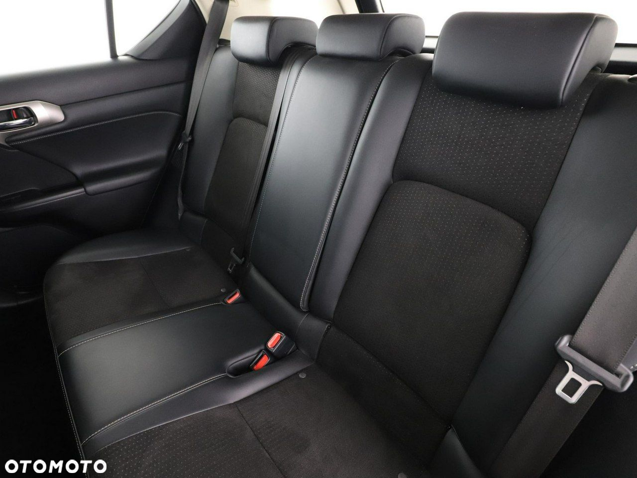 Lexus CT 200h F Sport Edition - 17