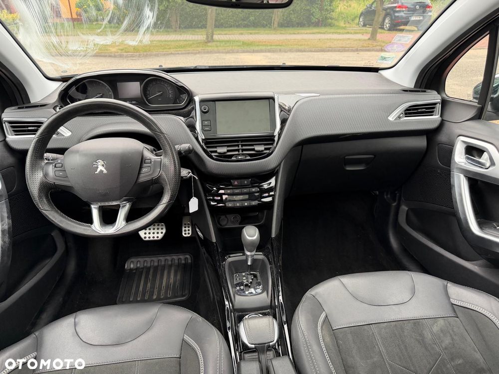 Peugeot 2008 1.2 Pure Tech GPF Crossway S&S EAT6 - 14