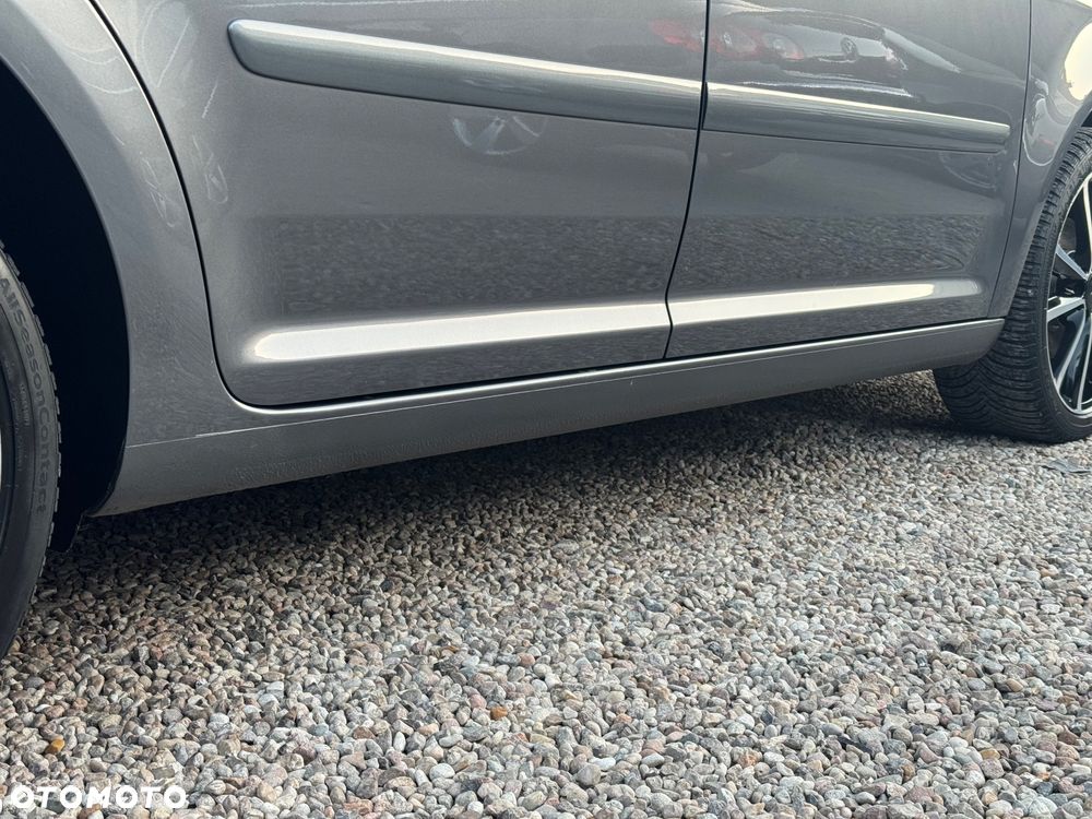 Volkswagen Touran 1.6 FSI Goal - 11