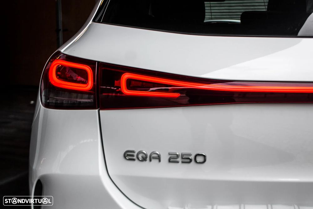 Mercedes-Benz EQA 250 AMG Line - 11