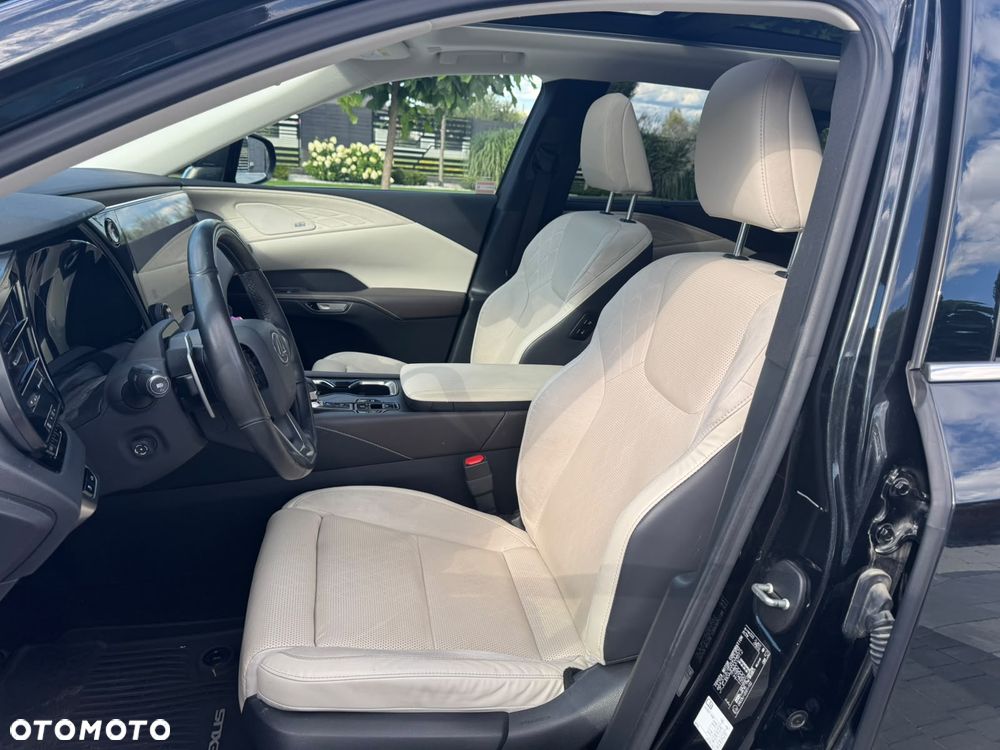 Lexus RX 450h+ Omotenashi - 15