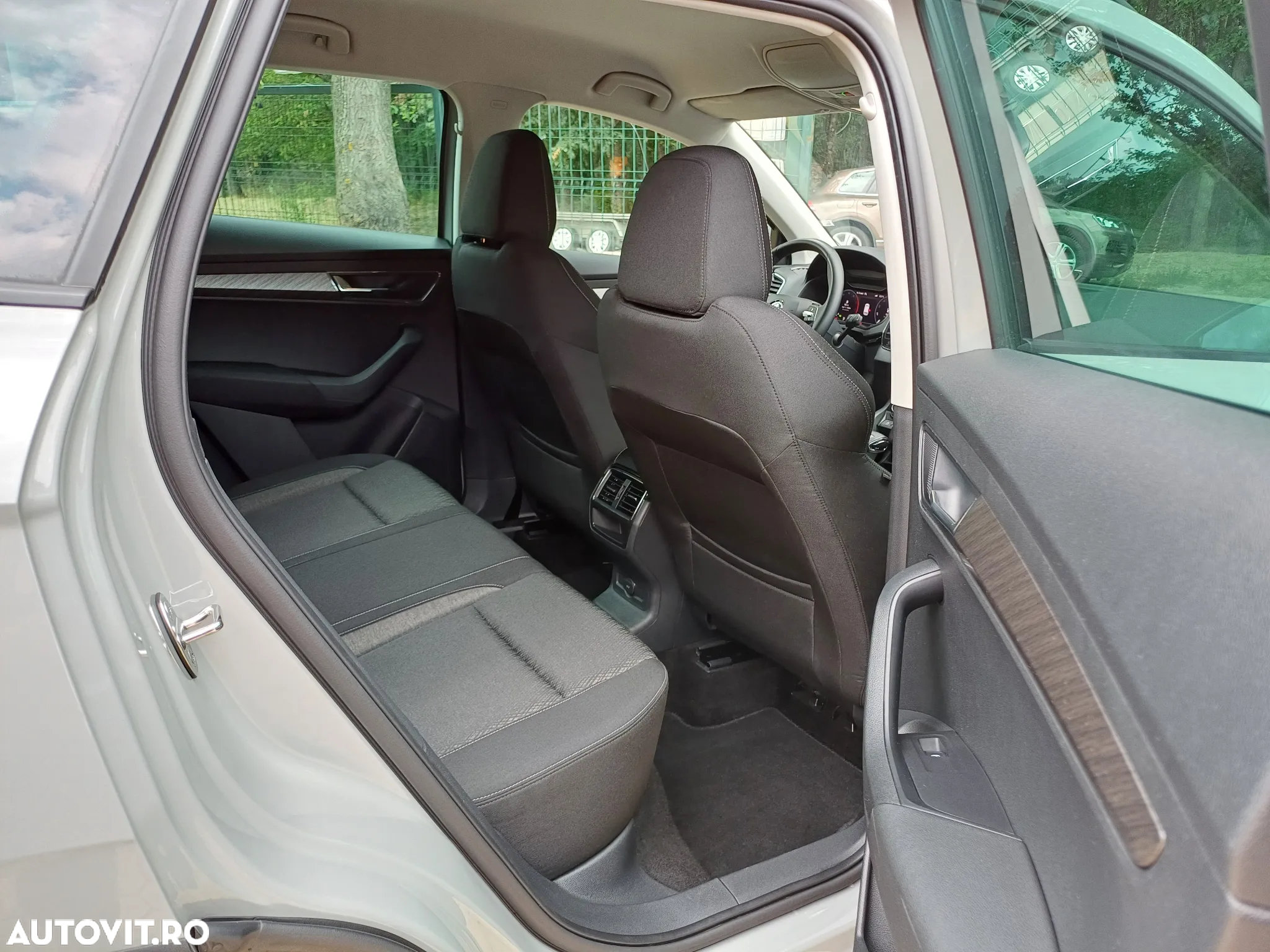 Skoda Karoq 2.0 TDI 4X4 DSG Drive - 9