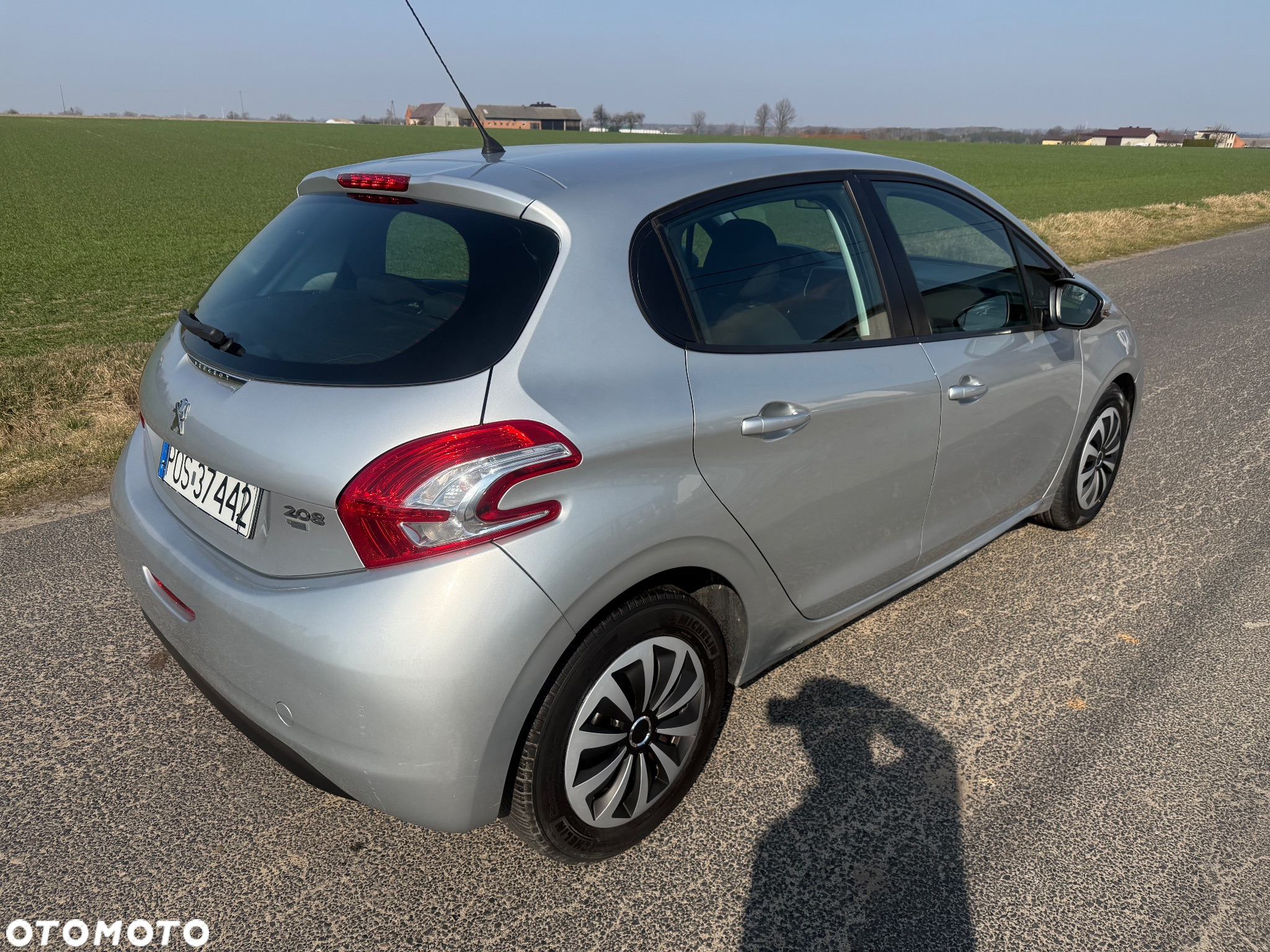 Peugeot 208 - 5