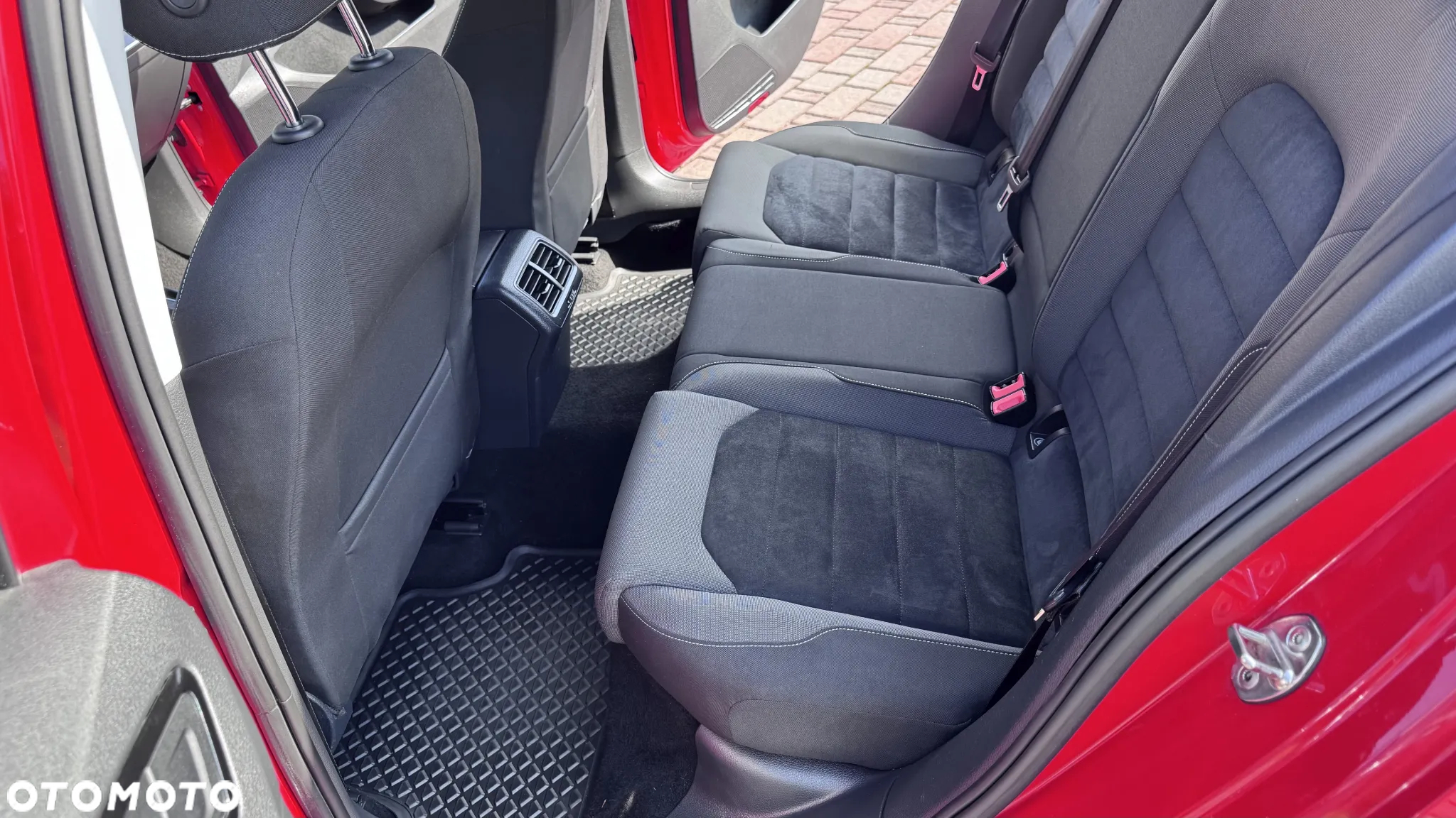 Volkswagen Golf VII 2.0 TDI BMT 4Mot Highline - 33