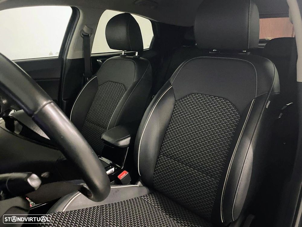 Kia XCeed 1.6 GDi PHEV Drive - 16