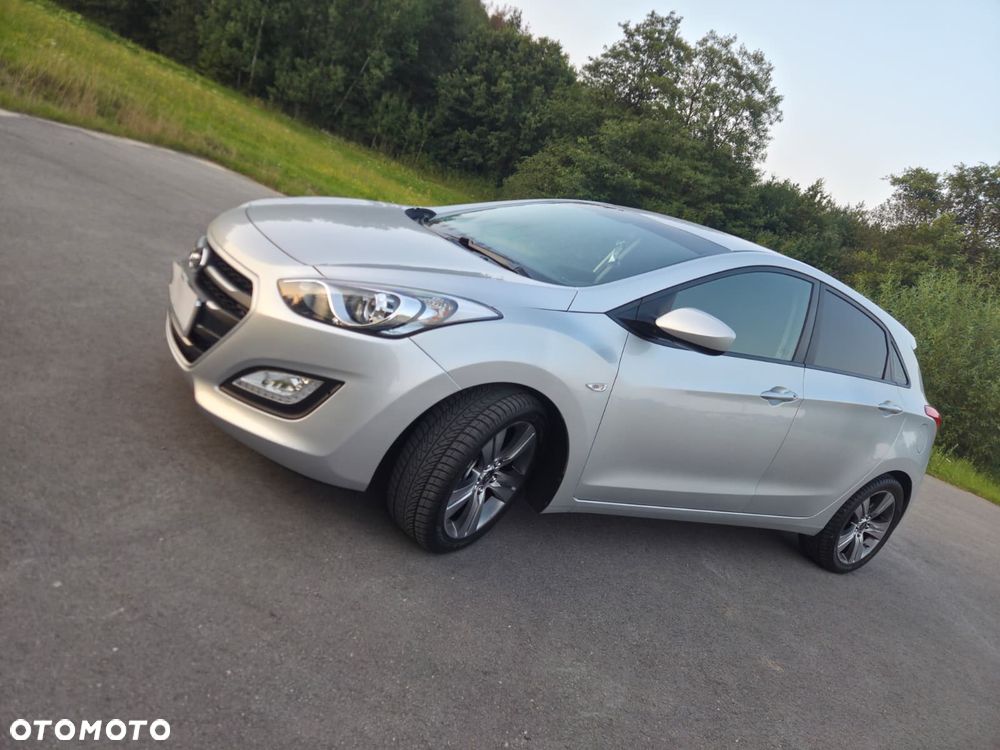 Hyundai i30 1.4 Family+ - 11