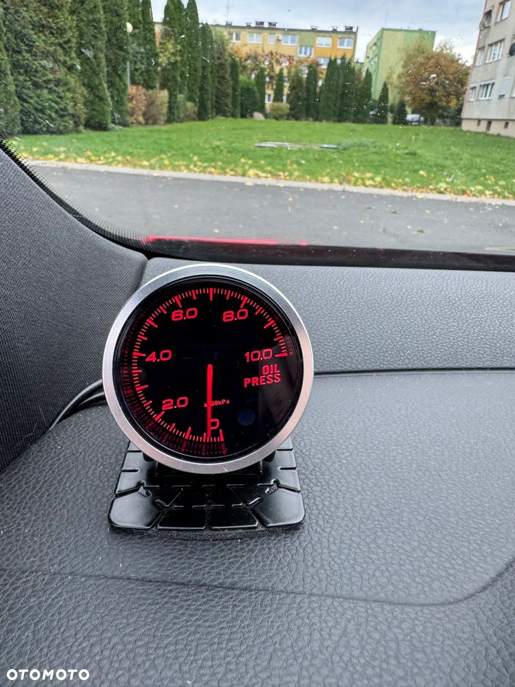 Volkswagen Golf 2.0 GTI - 8