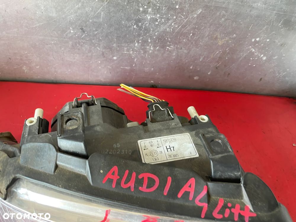 LAMPA PRZEDNIA PRZÓD PRAWA AUDI A4 LIFT - 6