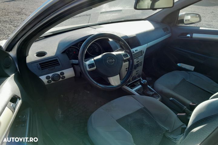 Rampa injectoare 0445214095/55209572 Opel Astra H [facelift] [2005 - - 8