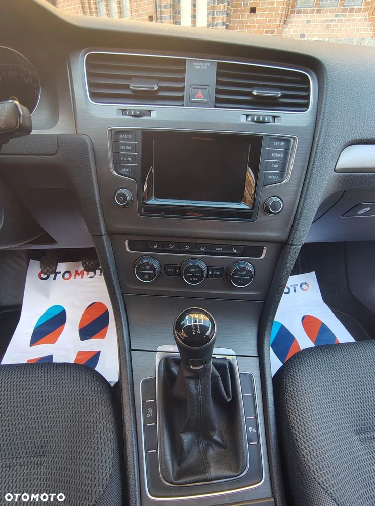 Volkswagen Golf - 13