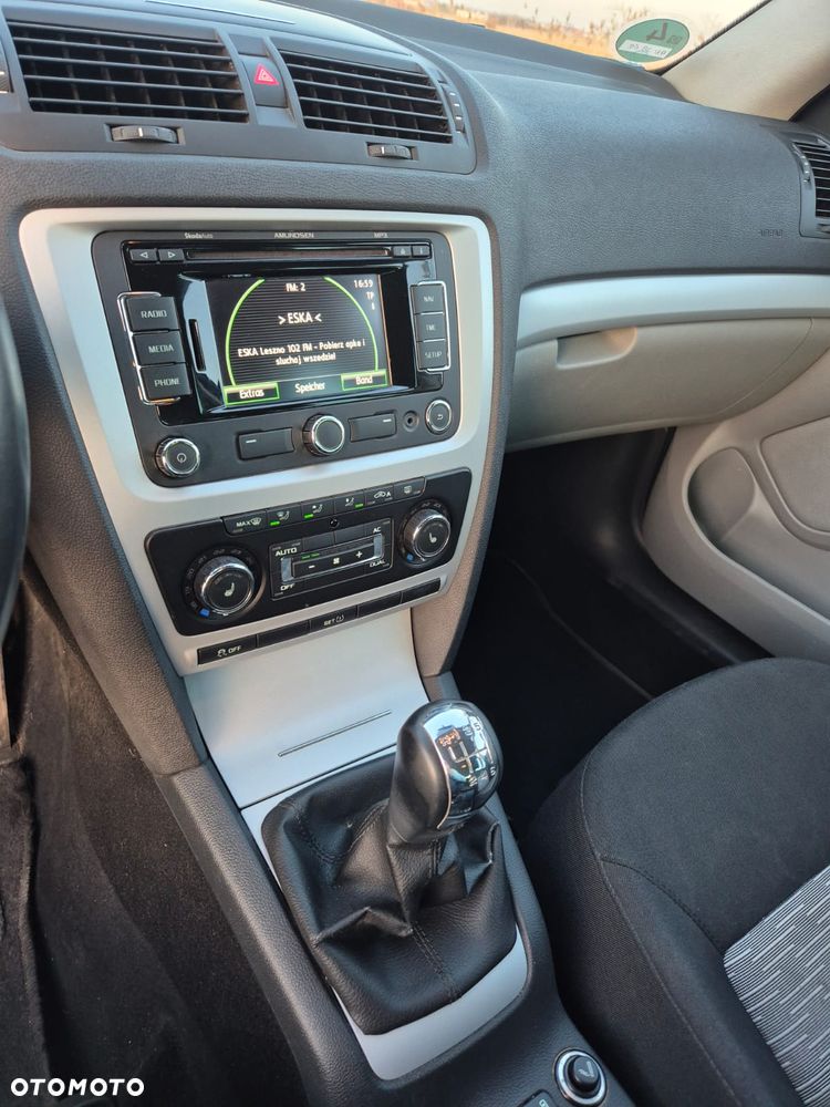 Skoda Octavia 2.0 TDI Edition 100 DPF - 17