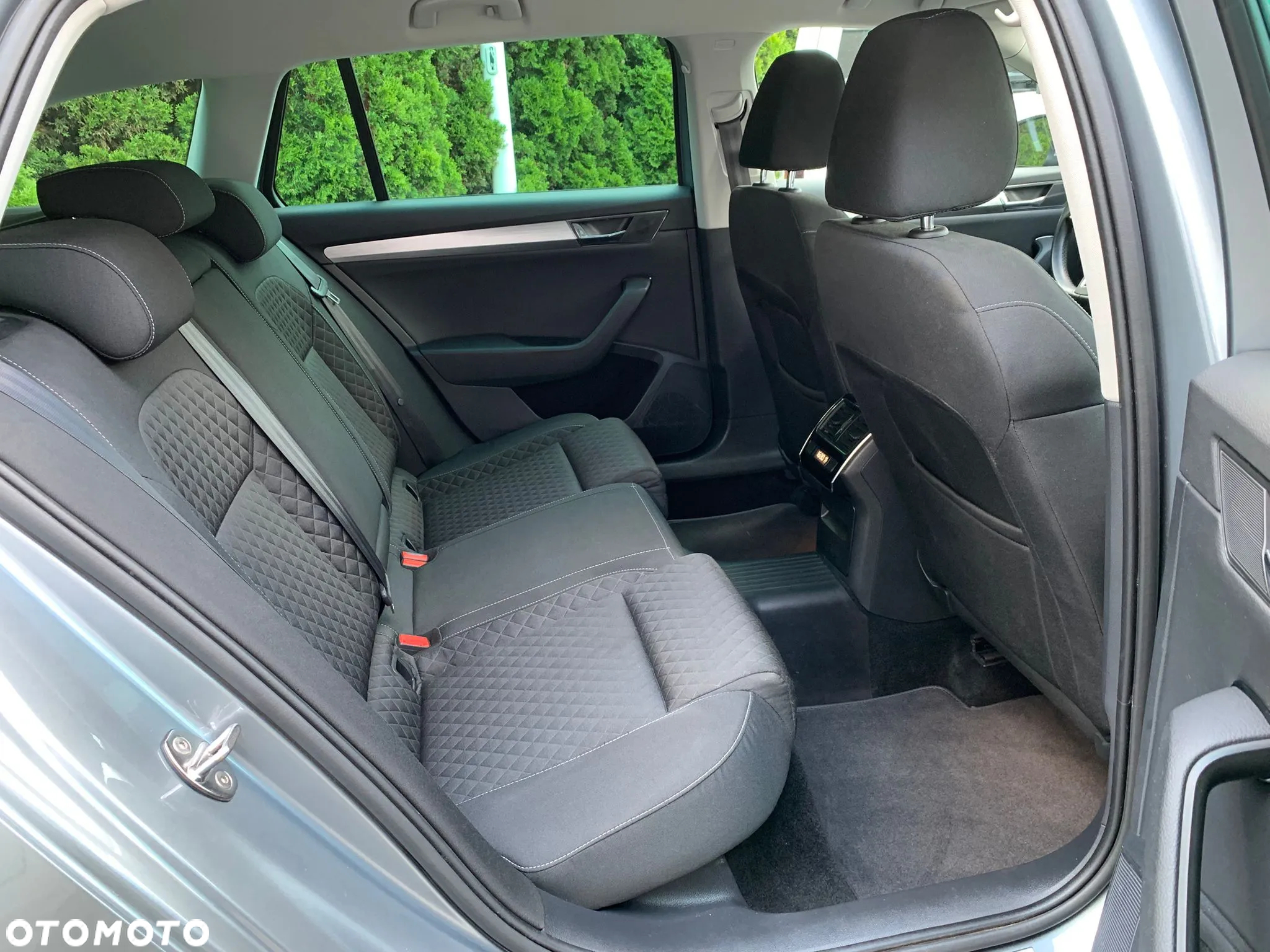 Skoda Superb 1.5 TSI ACT DSG Active - 15