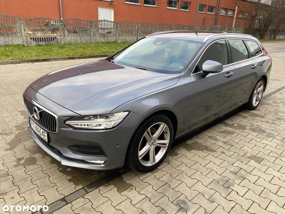 Volvo V90 D4 Momentum - 33