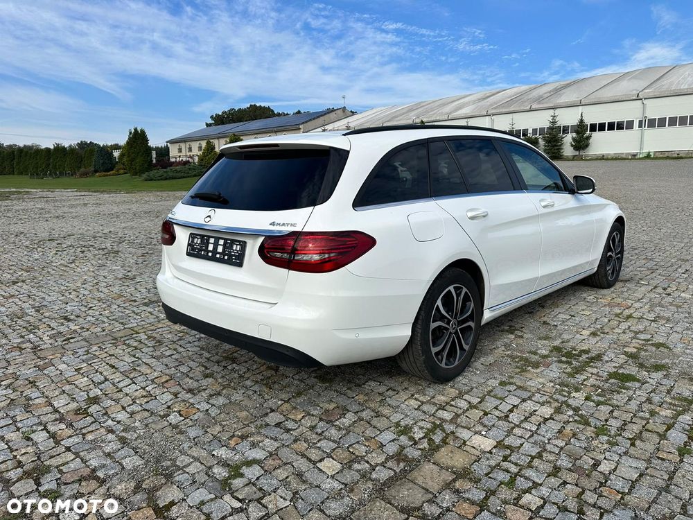 Mercedes-Benz C-Class 2019 photo 5