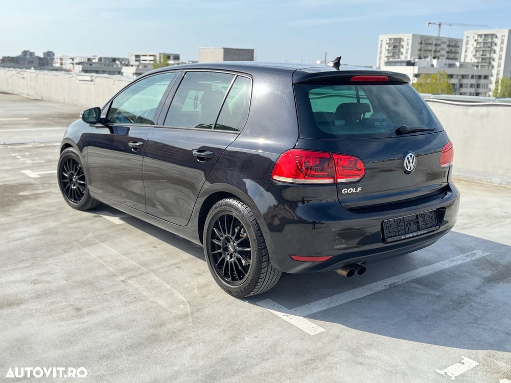 Volkswagen Golf 2.0 TDI DPF BlueMotion Technology Comfortline - 3