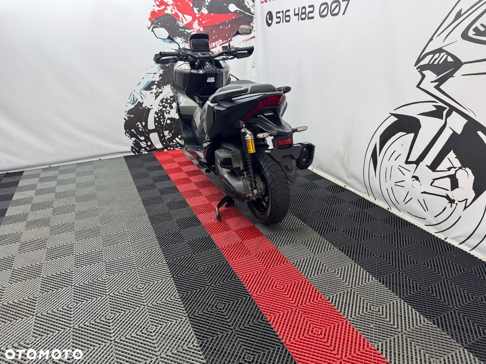 Honda ADV350 - 29