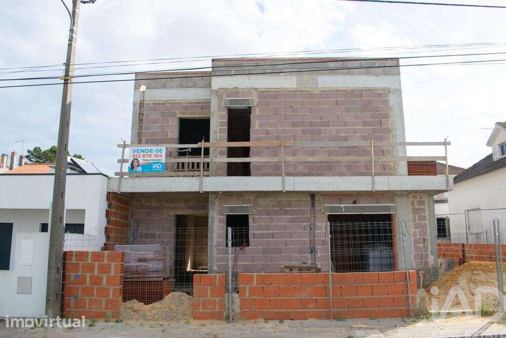 Casa T4 em Amora de 149,00 m2 - Grande imagem: 2/13