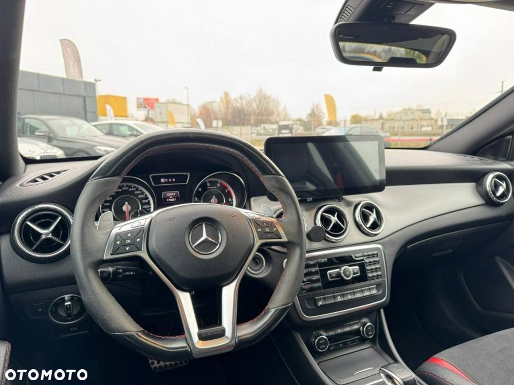 Mercedes-Benz CLA - 11