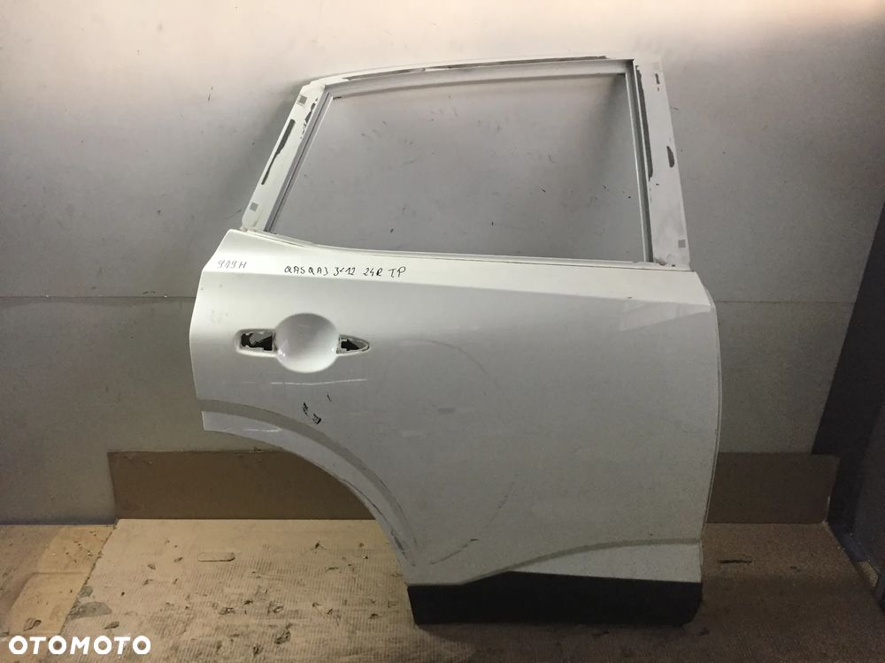 NISSAN QASHGAI drzwi tył prawe 2024