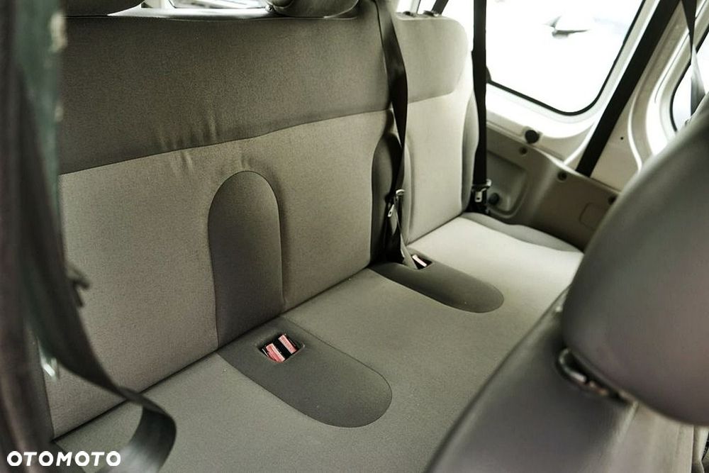 Renault Trafic - 18