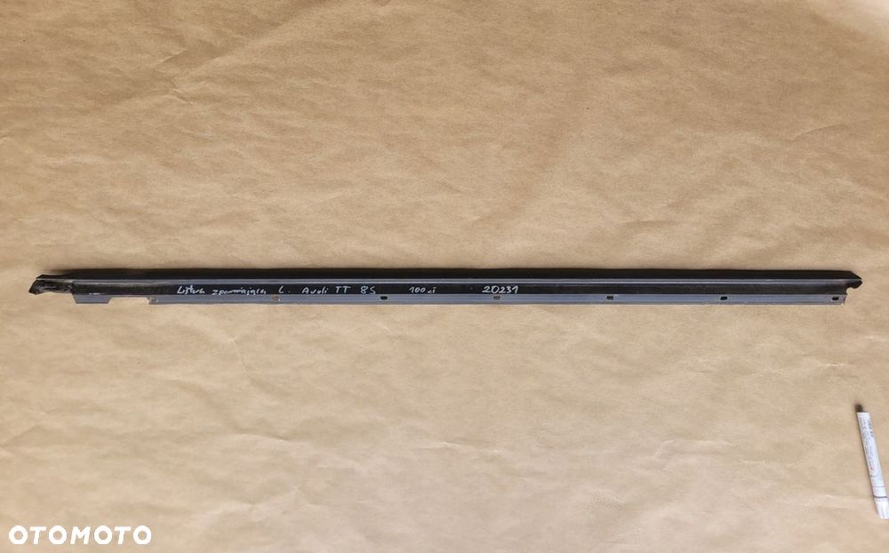 AUDI TT 8S LISTWA ZGARNIAJĄCA LEWA - 1