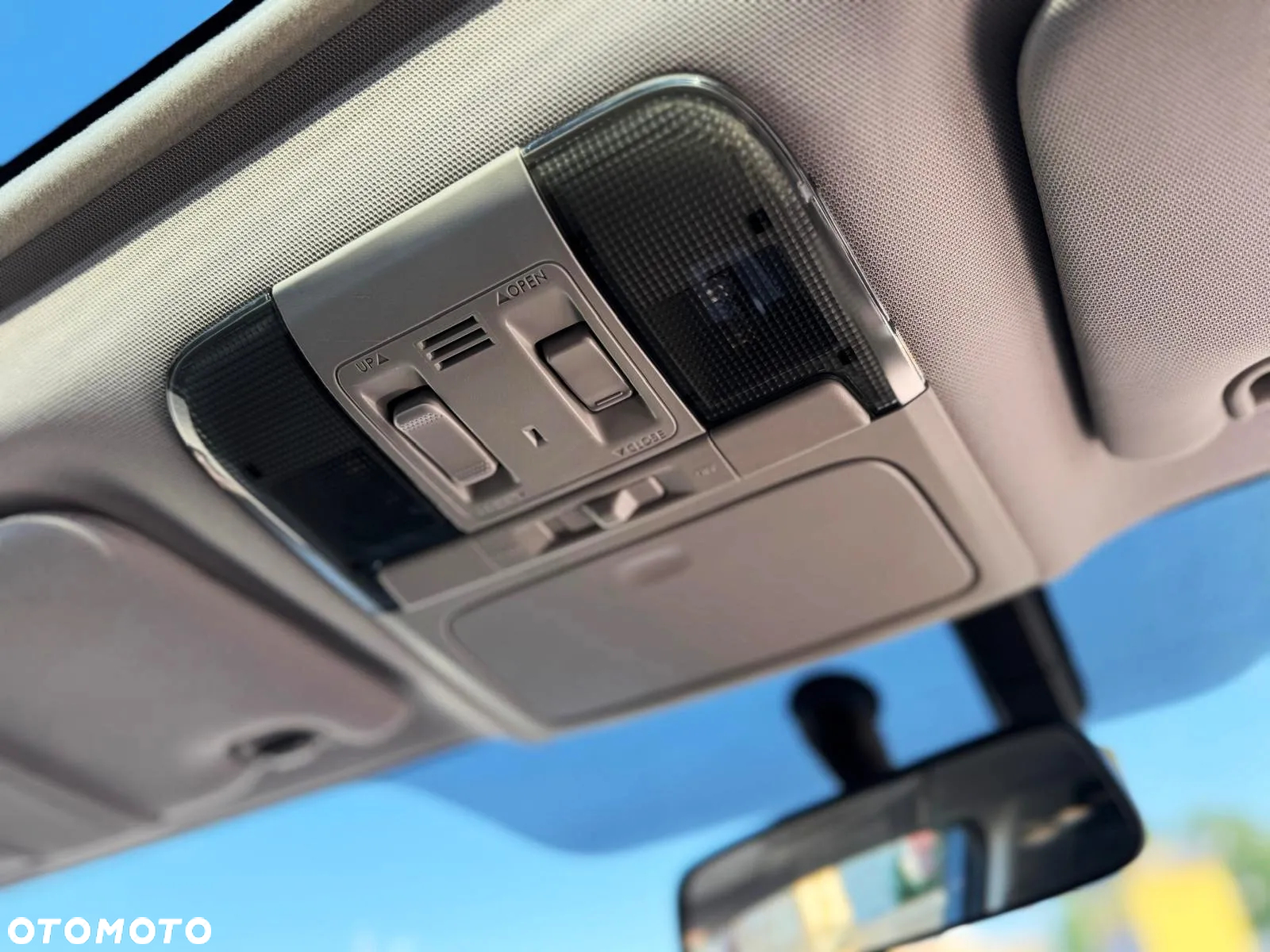Subaru Legacy 2.0i Comfort Navi AT - 29