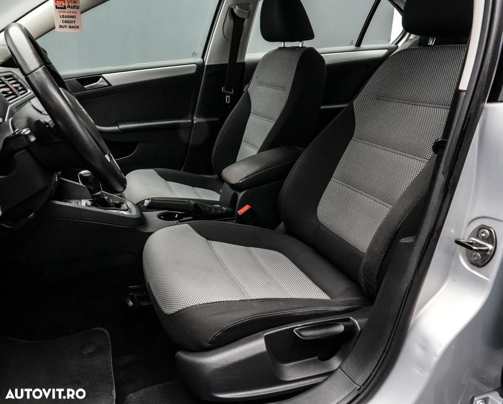 Volkswagen Jetta - 13