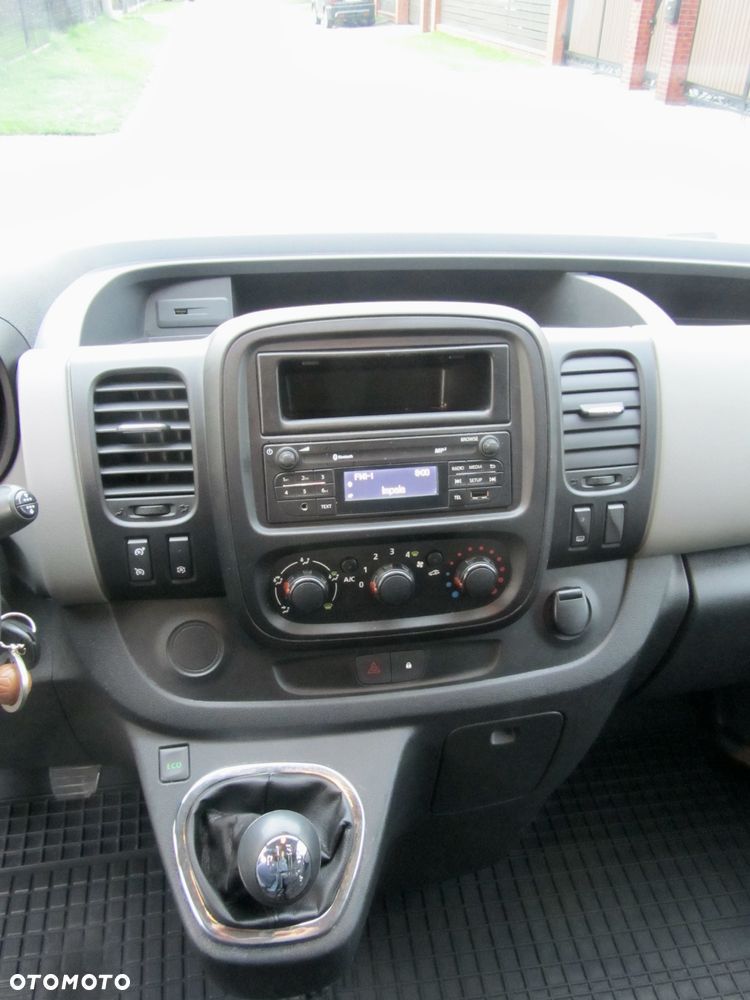 Renault Trafic - 16