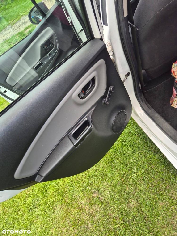 Toyota Yaris 1.5 Active - 6