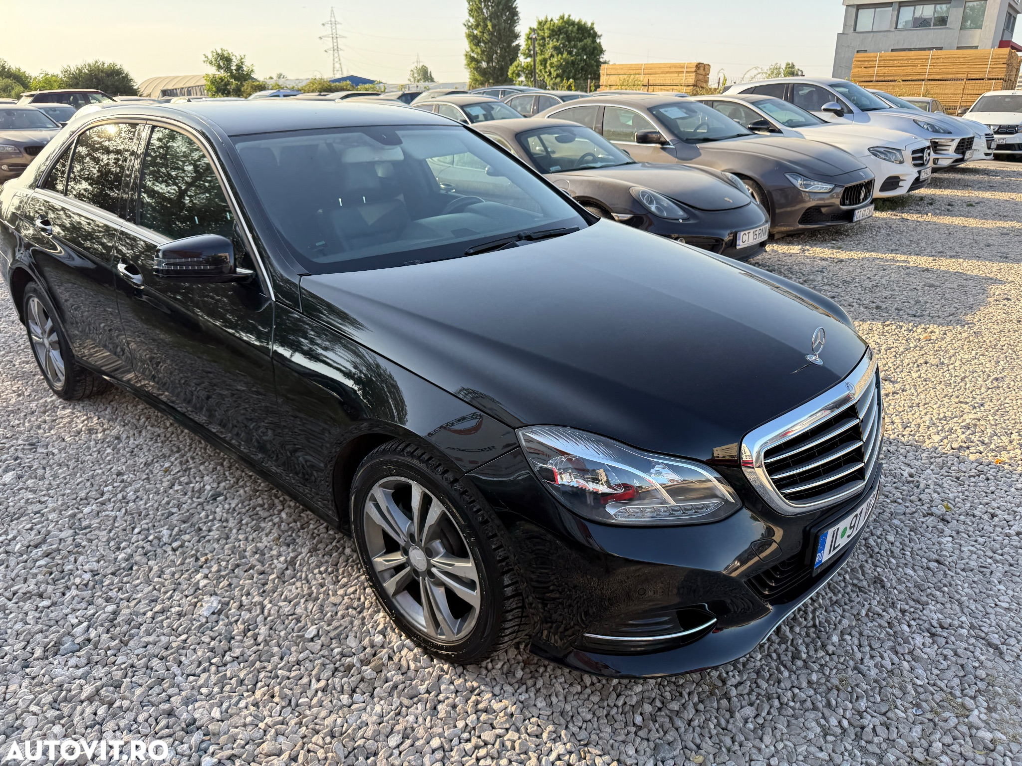 Mercedes-Benz E 200 CDI DPF BlueEFFICIENCY 7G-TRONIC - 24