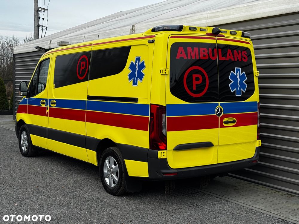 Mercedes-Benz Sprinter - 2