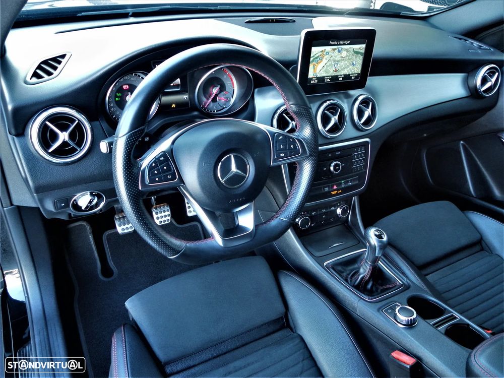 Mercedes-Benz GLA 180 d AMG Line - 24