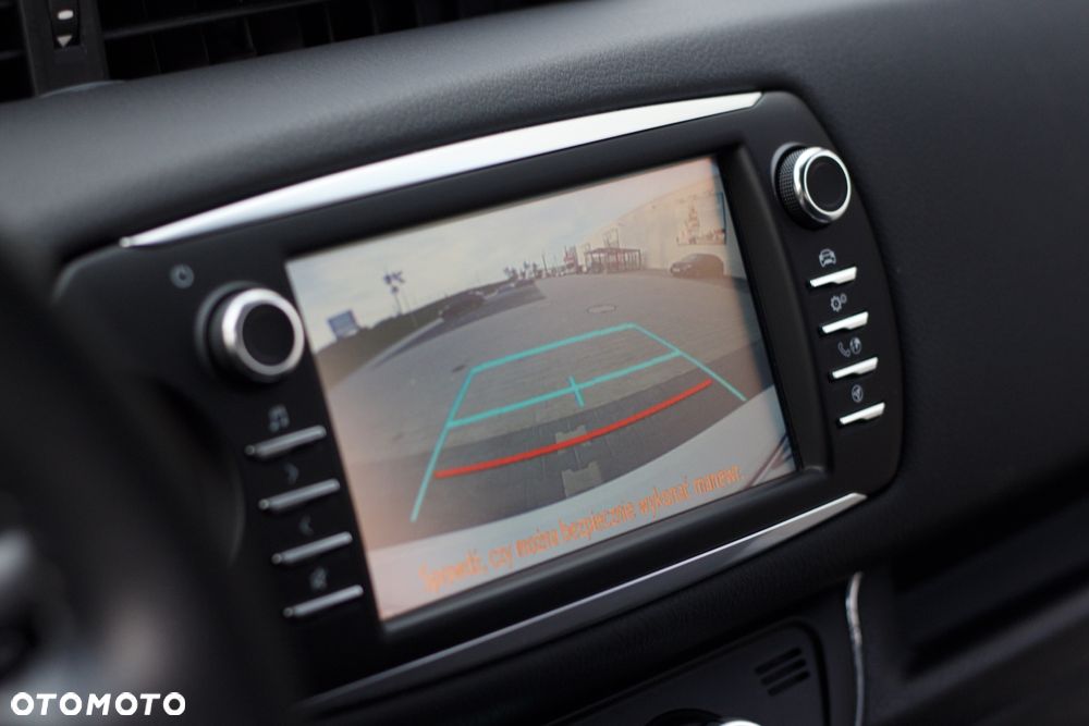 Toyota Yaris Hybrid 100 Selection Pure - 17