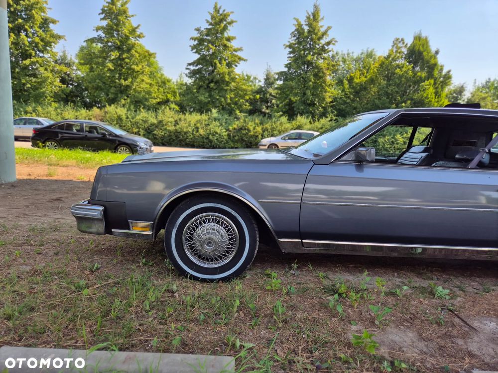 Buick Riviera - 24