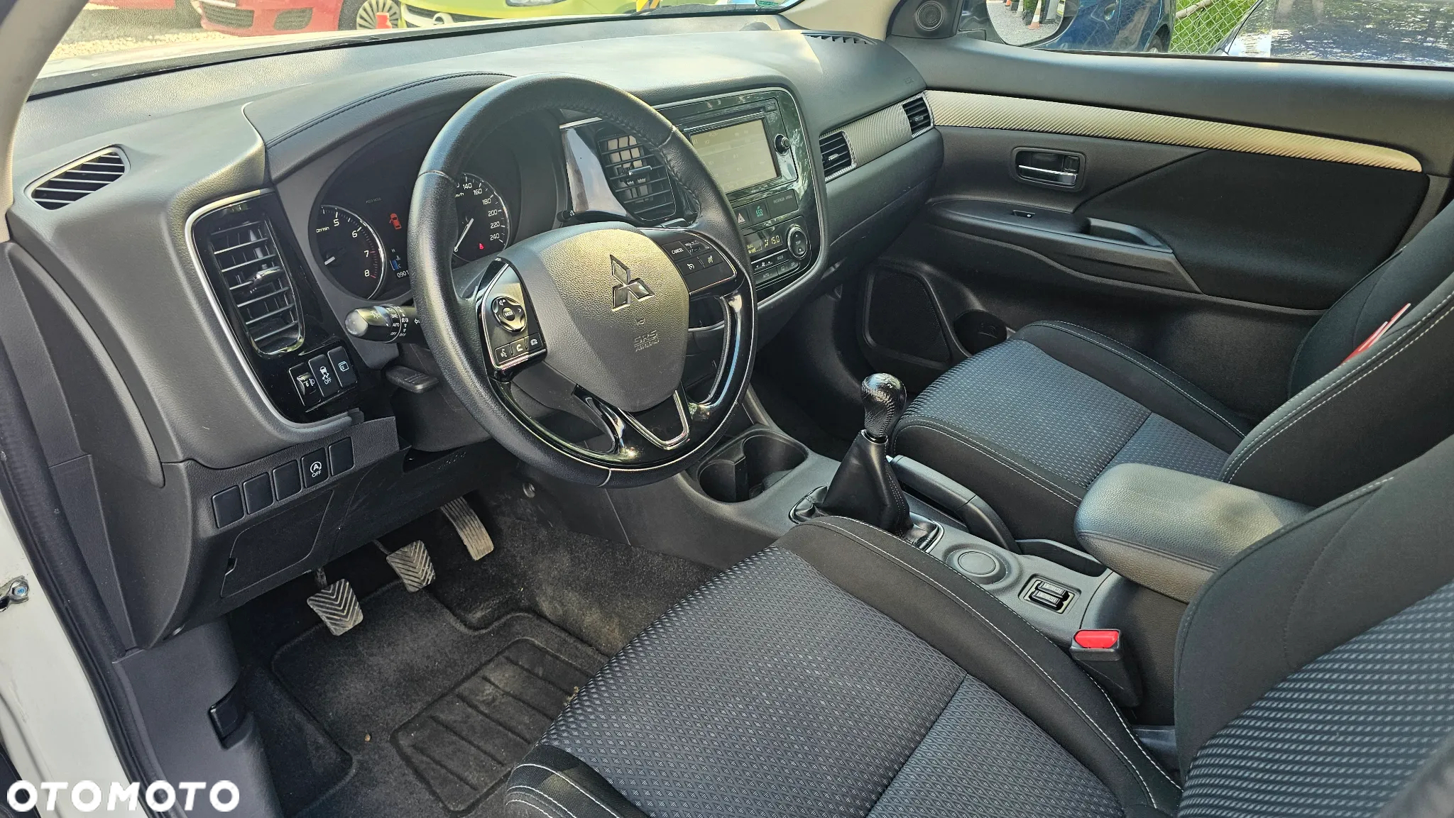 Mitsubishi Outlander 2.0 2WD Active - 10