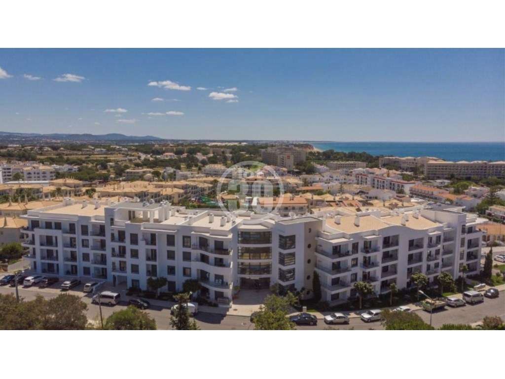 Apartamento T0+1 com Terraço Privativo e Licença AL | Torre da Medr... - Grande imagem: 5/31