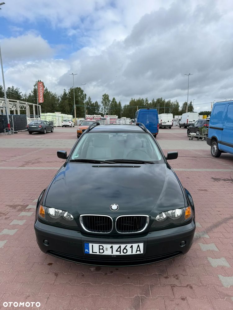 BMW Seria 3 318i - 4