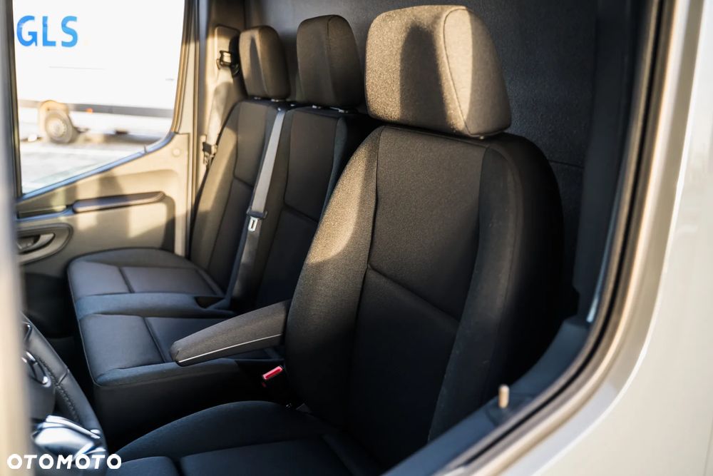 Mercedes-Benz Sprinter - 10