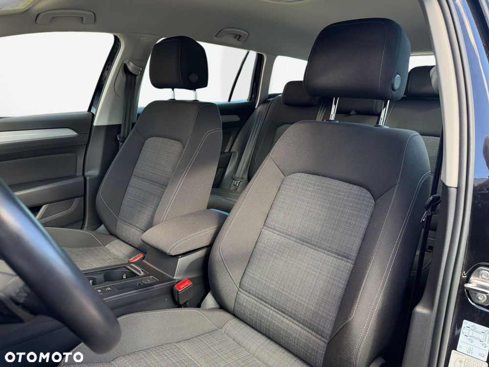 Volkswagen Passat - 13