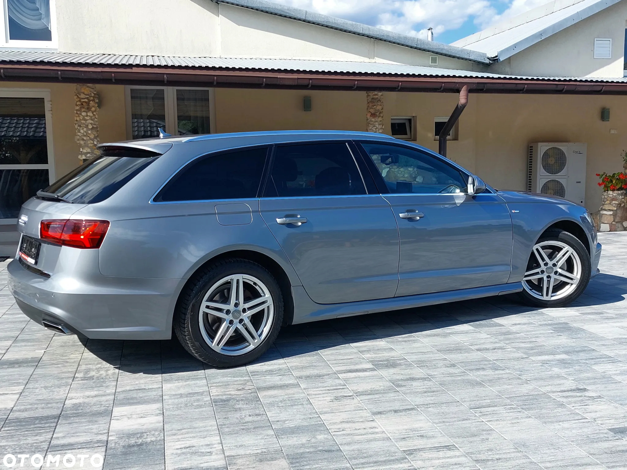 Audi A6 Avant 2.0 TDI Ultra S tronic - 18