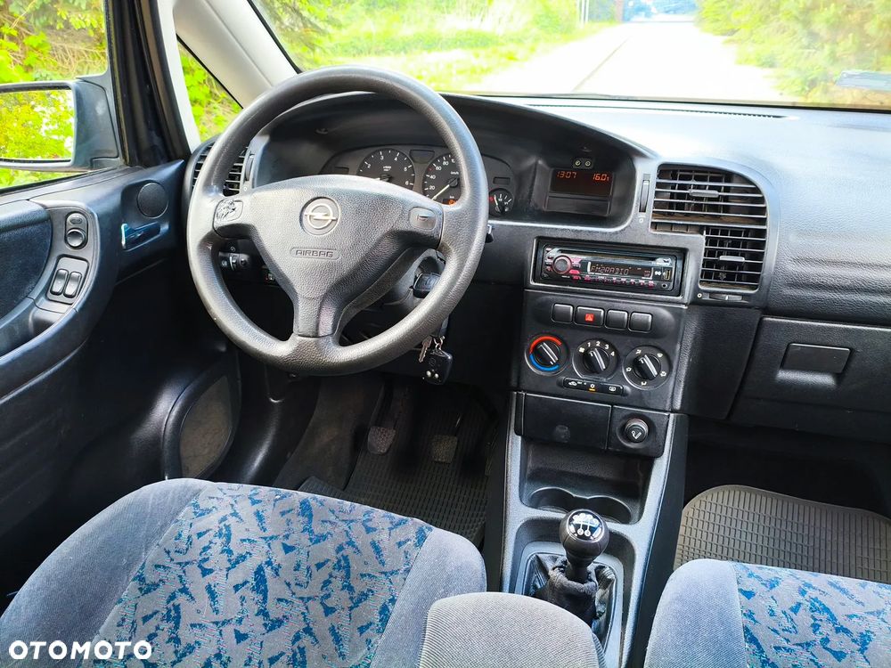 Opel Zafira 1.6 16V Comfort - 10