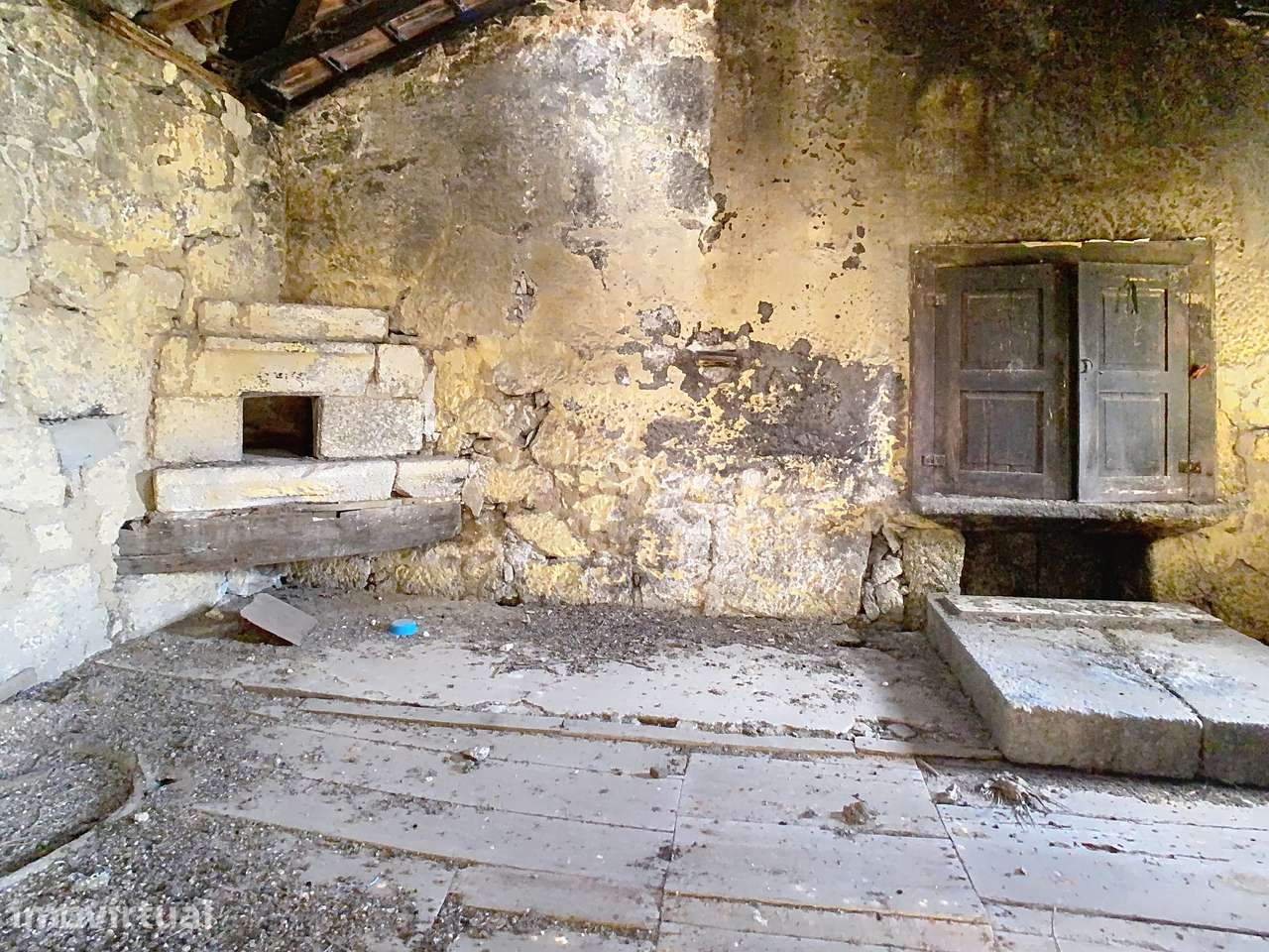 2 moradias geminadas em pedra para restauro - Grande imagem: 3/19